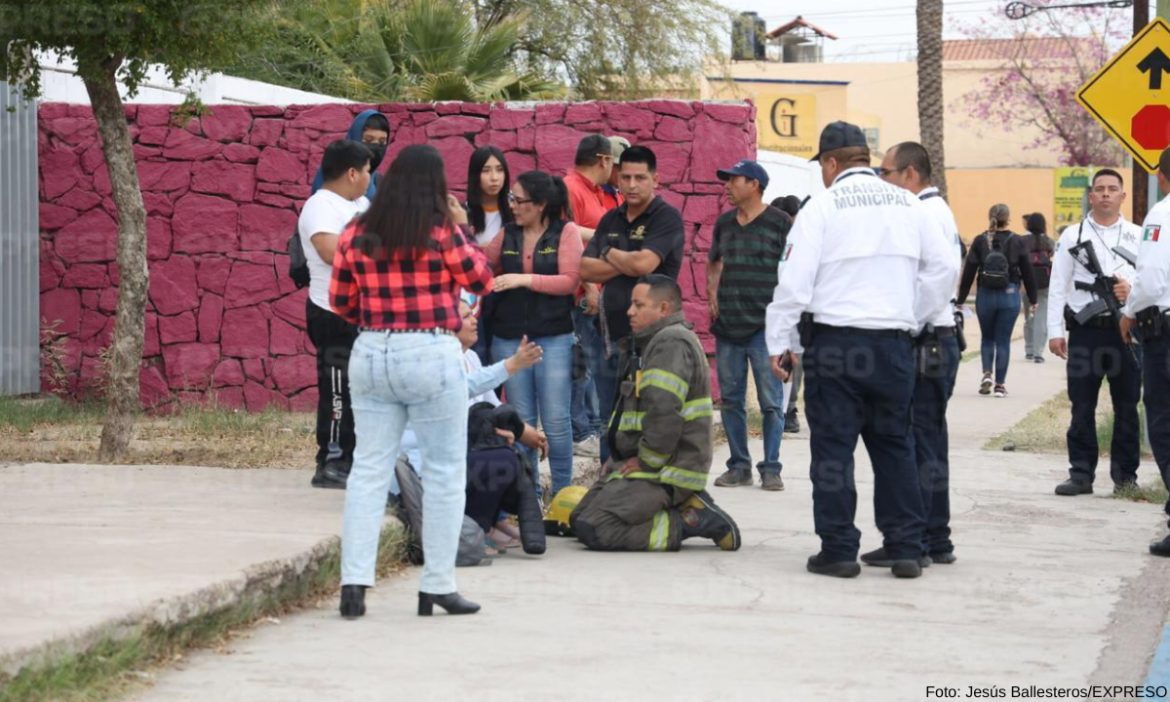 Niña termina en el hospital tras querer cruzar la calle con su madre de forma intempestiva