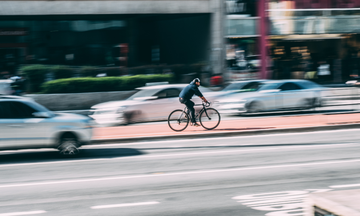 Automovilistas y ciclistas cometen faltas en Hermosillo